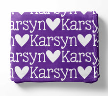Load image into Gallery viewer, Personalized Kid Blanket - Name and Heart - The Little Arrows