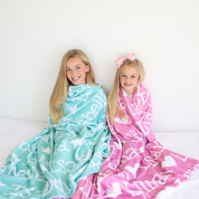 Load image into Gallery viewer, Personalized Kid Blanket - Name and Heart - The Little Arrows