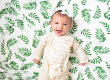 Load image into Gallery viewer, Leaf Muslin Blanket - The Little Arrows
