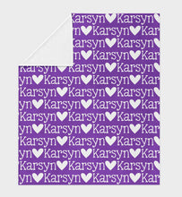 Load image into Gallery viewer, Personalized Kid Blanket - Name and Heart - The Little Arrows